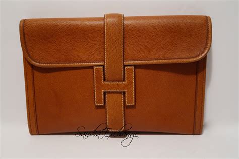 hermes jige clutch.